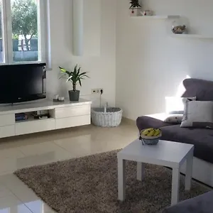 https://apartmani-lucija-pakostane.hotelinzadar.com